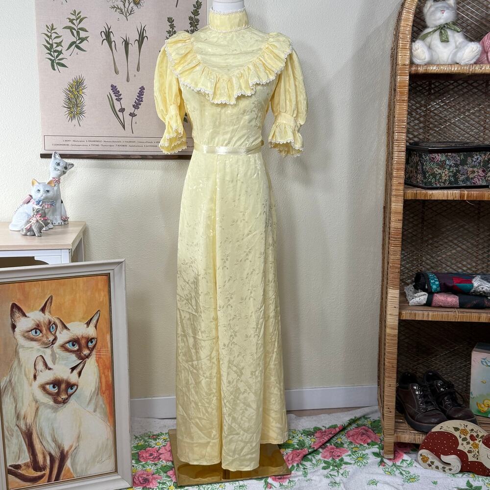 Vintage 70s Floral Ruffle High Neck Dress Prairie Cottage Victorian Romantic S